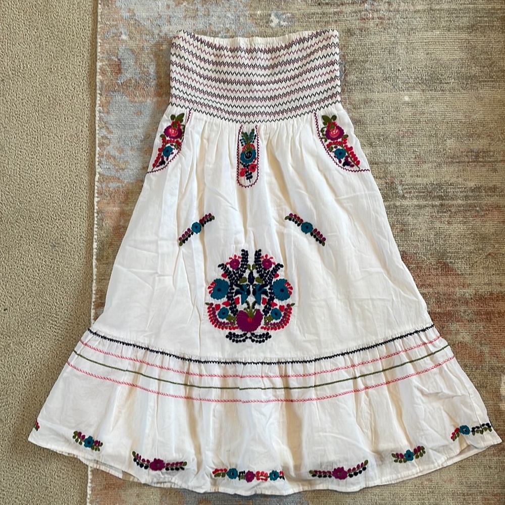 Strapless dress